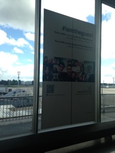 Affiche dans l'aérogare d'Orly Sud © Sophie Figenwald