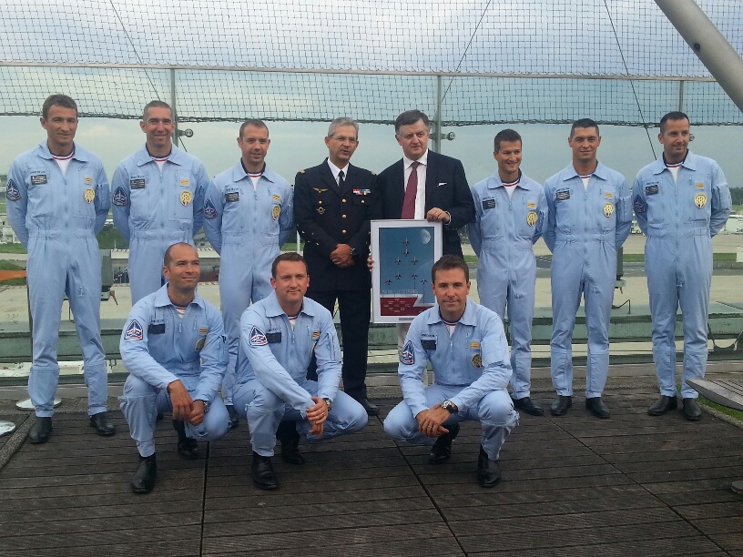 Photo souvenir en présence du PDG d'Aéroports de Paris Augustin De Romanet © Aéroports de Paris